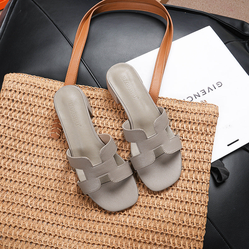 Wear chunk-heeled sandals on the outside